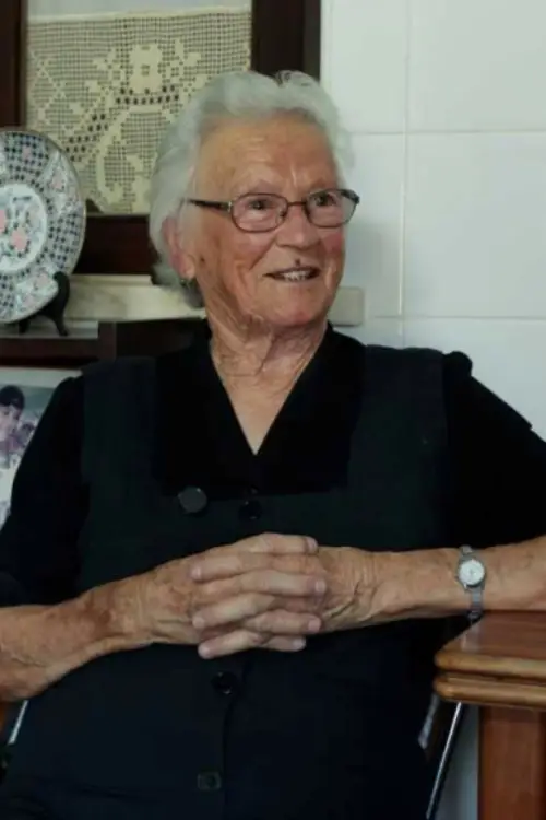 Movie poster "Mulheres, Terra, Revolução"