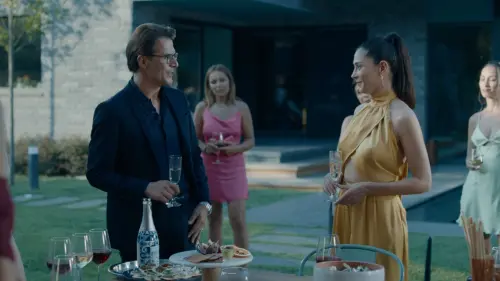 Watch film Ashes | Official Trailer [Subtitled]