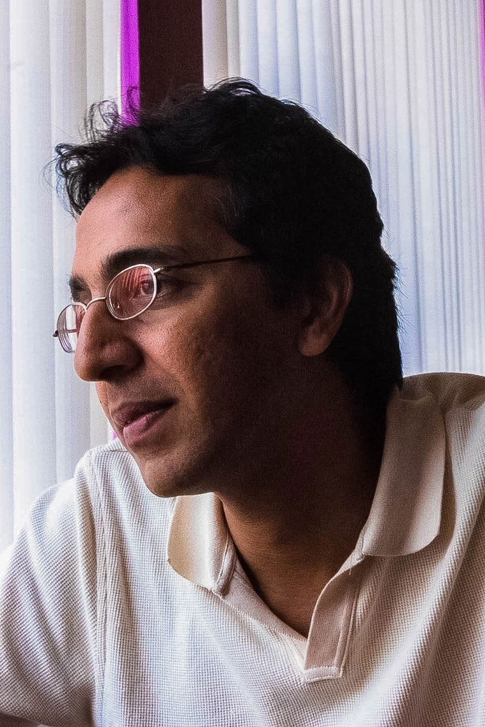 Photo Ravi L. Bharwani