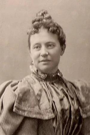 Photo Caroline Frances Cooke