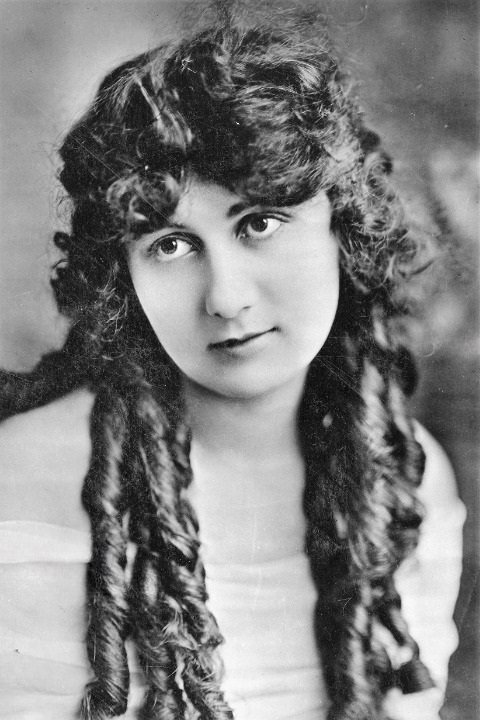 Photo Vivian Edwards