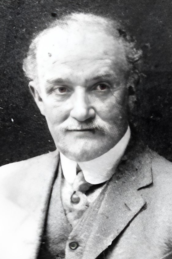 Photo Clay M. Greene