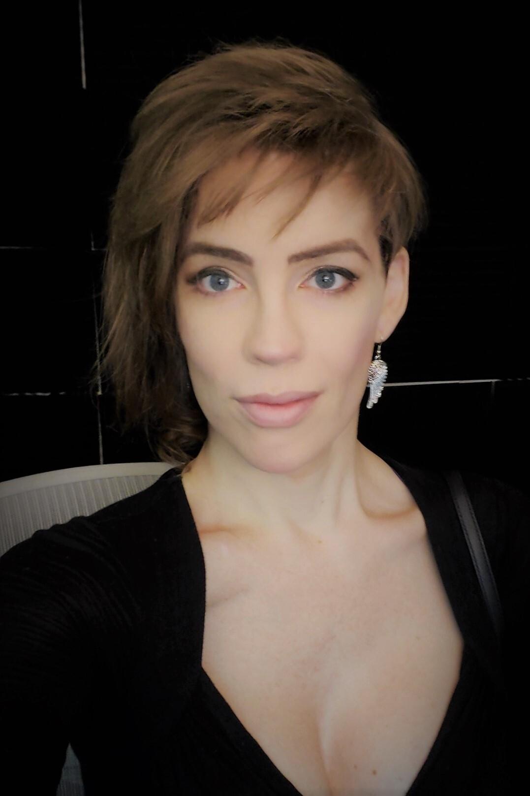 Photo Fiora 'Feathers' Wise