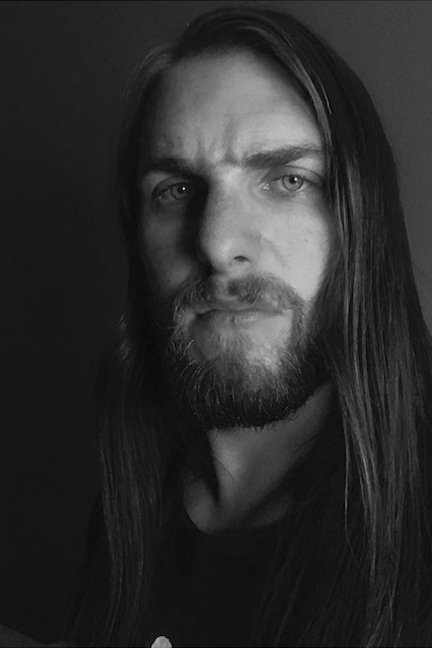 Photo Eric Widing