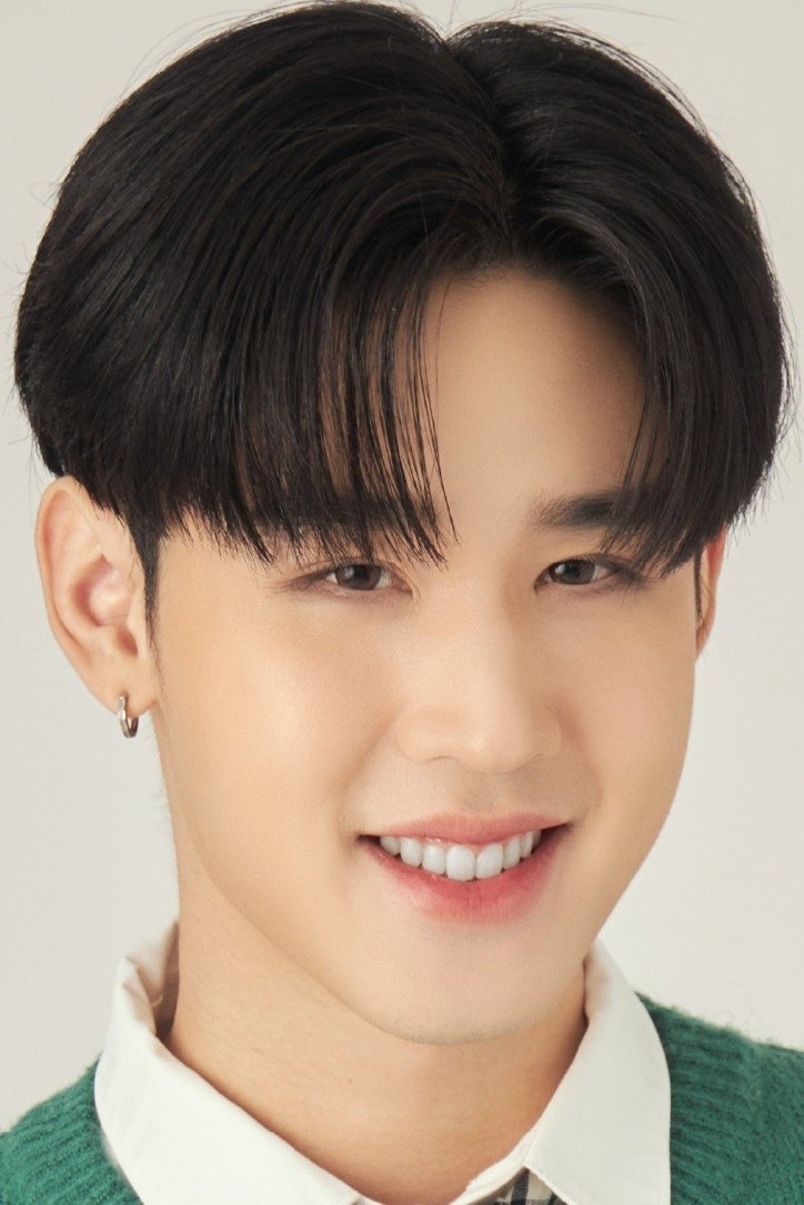 Photo Phudtripart Bhudthonamochai