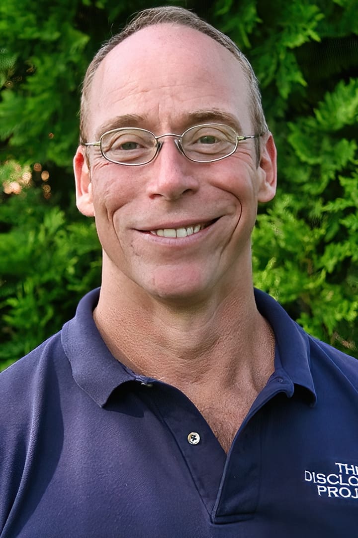Photo Dr. Steven Greer