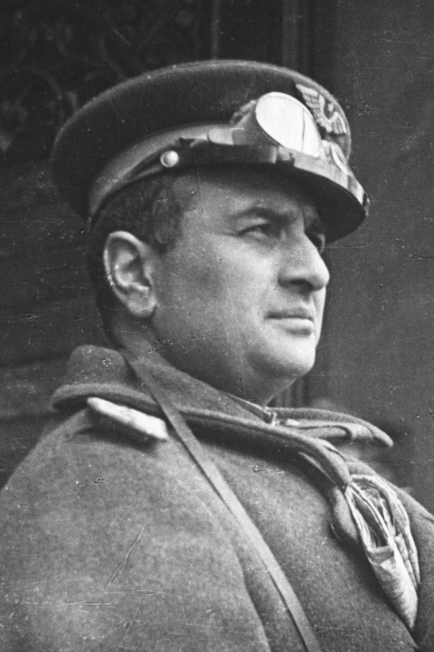 Photo Lev Saakov