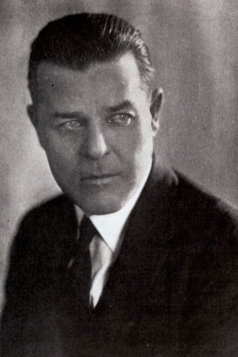 Photo Harry A. Pollard