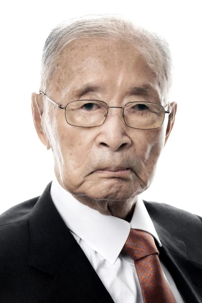 Photo Paik Sun-yup