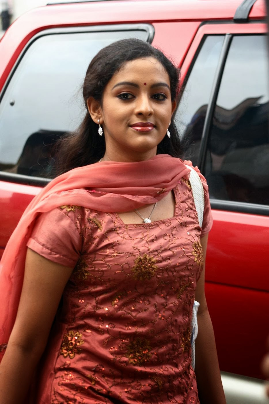 Photo Mahalakshmi Sarveshwaran