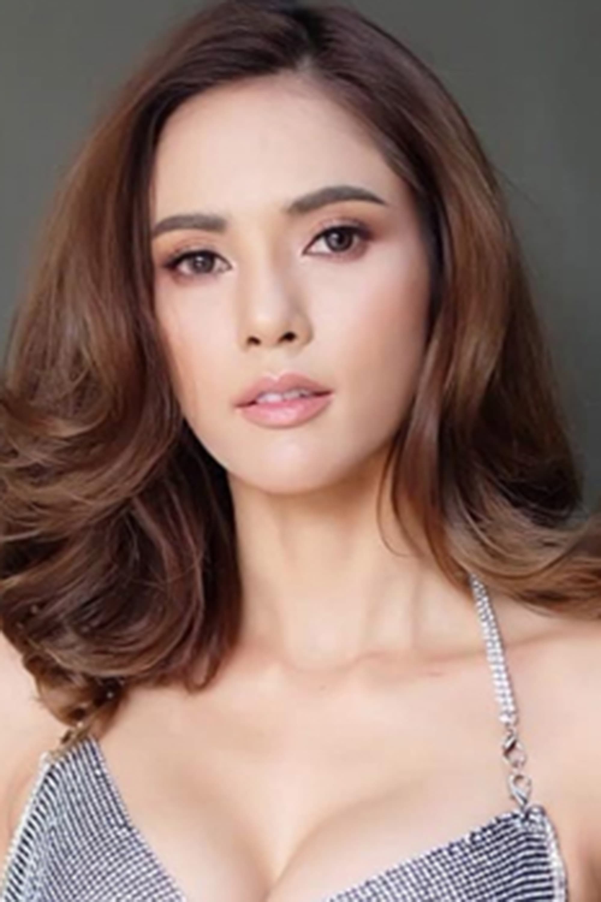 Photo Lakana Wattanawongsiri