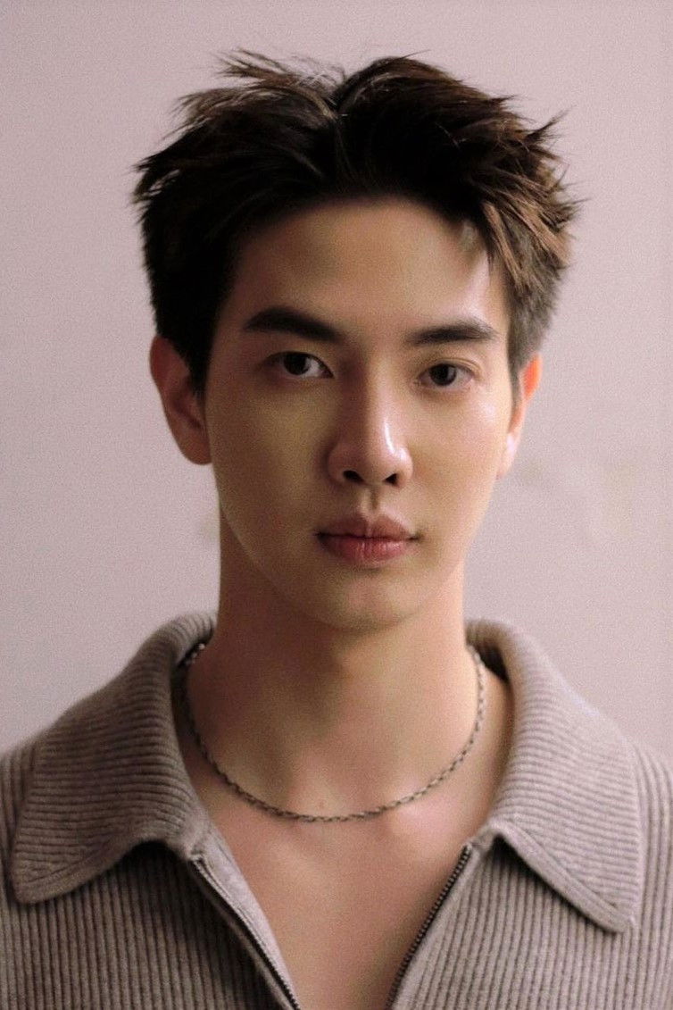 Photo Ratchata Pichetshote