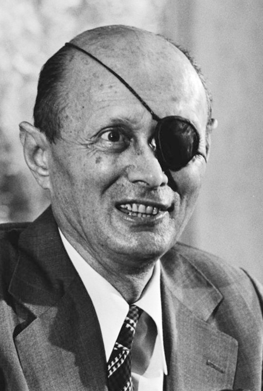 Photo Moshe Dayan