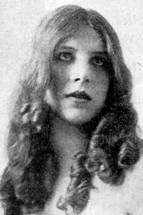Photo Valda Valkyrien