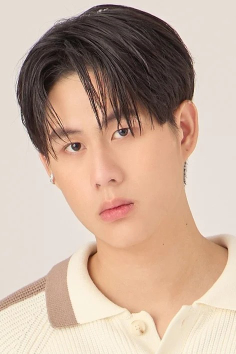 Photo Thanawin Pholcharoenrat