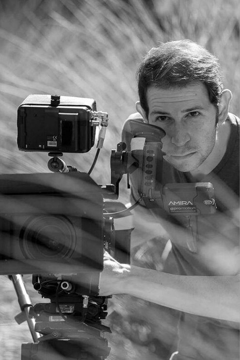Photo Max Blustin
