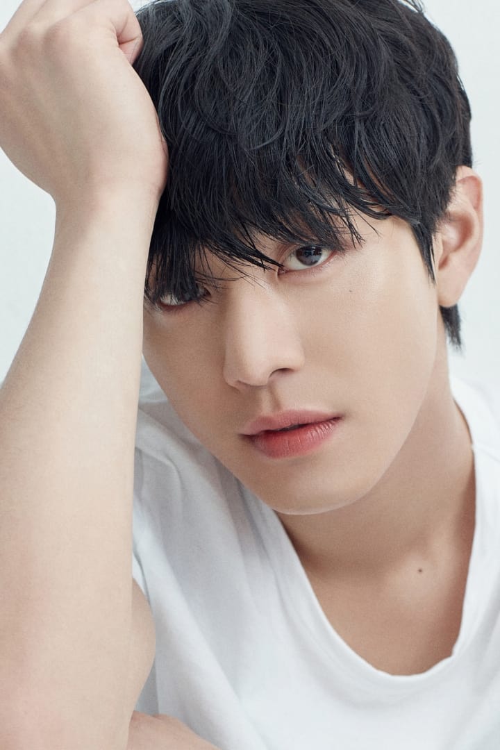 Photo Ahn Hyo-seop