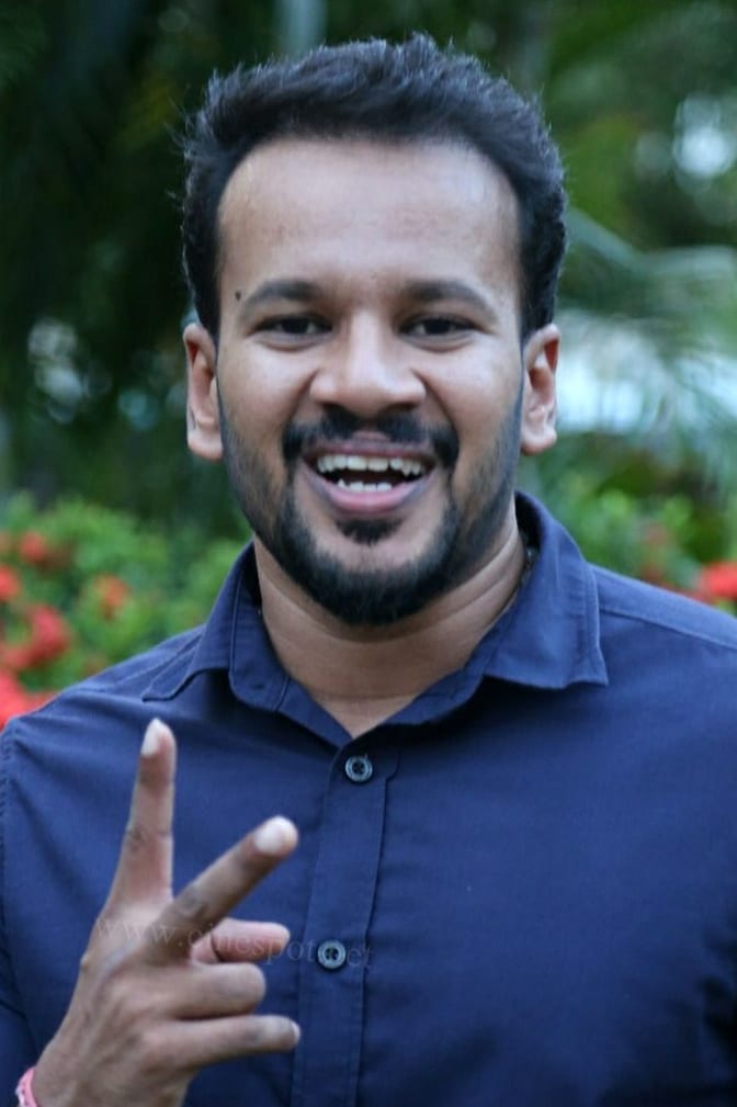 Photo Denes Kumar