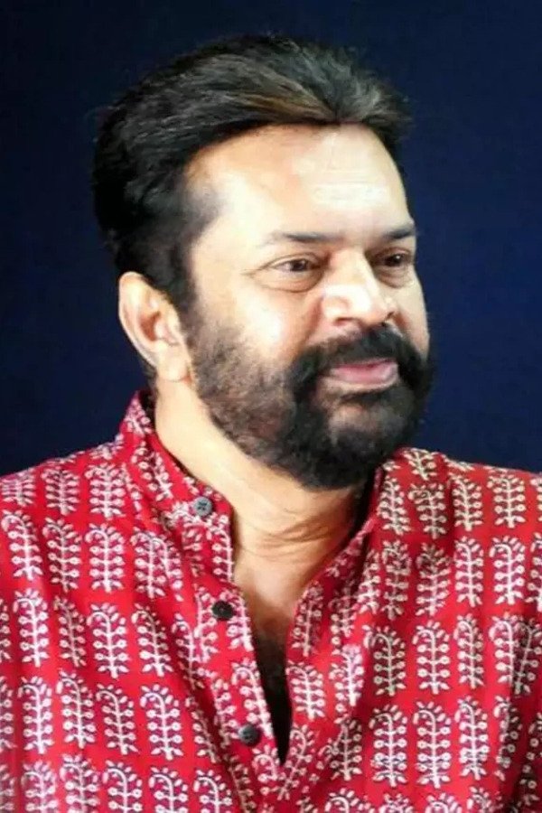 Photo Ravi Vallathol