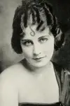 Photo Dorothy Dalton #495010