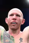 Photo Josh Emmett #412033