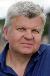 Photo Adrian Chiles #472079
