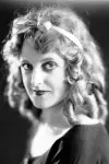 Photo Ella Hall #439703