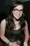 Photo Cyrus Grace Dunham #413149