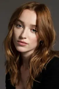 Photo Phoebe Dynevor