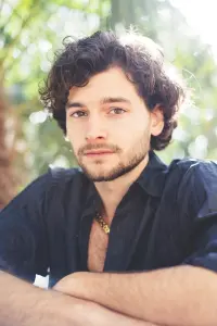 Photo Aaron Karl