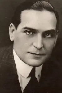 Photo Earle Williams