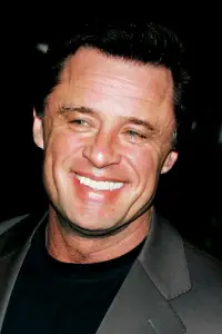 Photo Joe Penny #337750