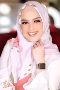 Photo Cut Meyriska #515533