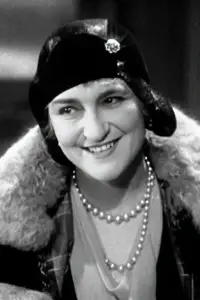 Photo Violet Farebrother #351171