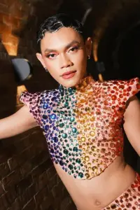 Photo Esnyr Ranollo #329487