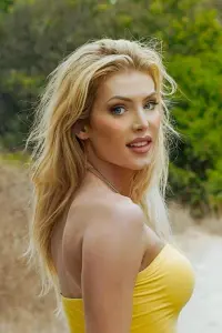 Photo Saxon Sharbino