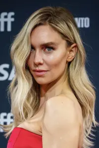 Photo Vanessa Kirby