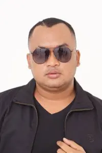 Photo Adi Sudirja
