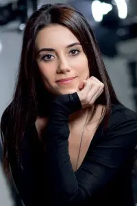 Photo Cansu Dere