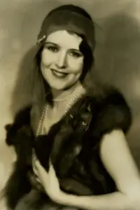 Photo June Collyer