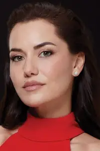 Photo Fahriye Evcen