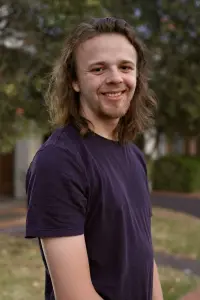 Photo Howard Aitken