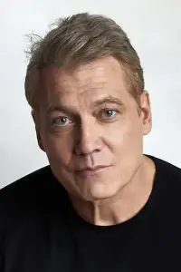 Photo Holt McCallany