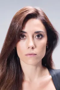 Photo Cansu Dere