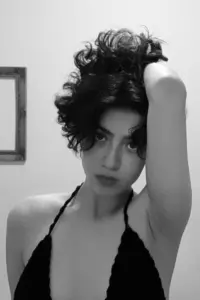 Photo Zara Hanifeh