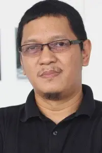 Photo Raymond Red #383108