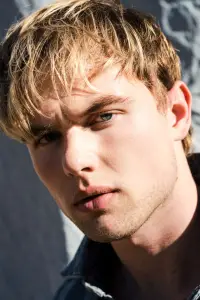 Photo Garrett Wareing #498207