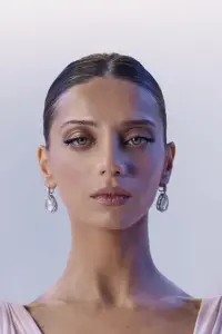 Photo Angela Sarafyan