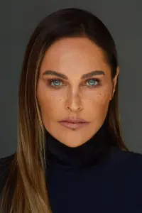 Photo Hülya Avşar