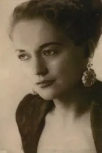 Photo Lou Hancock
